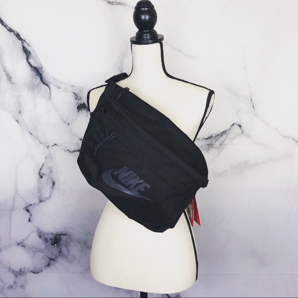 Nike Other - NWT Nike belt cross body bag